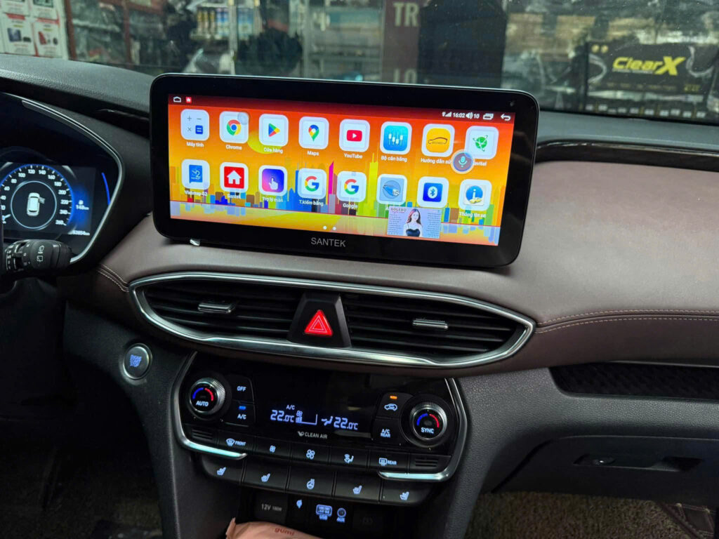 man-hinh-santek-st900-3