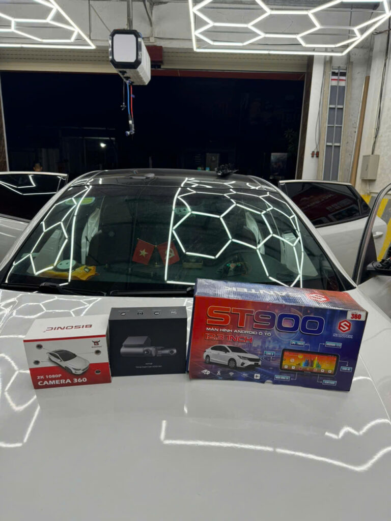 man-hinh-santek-st900-360-4