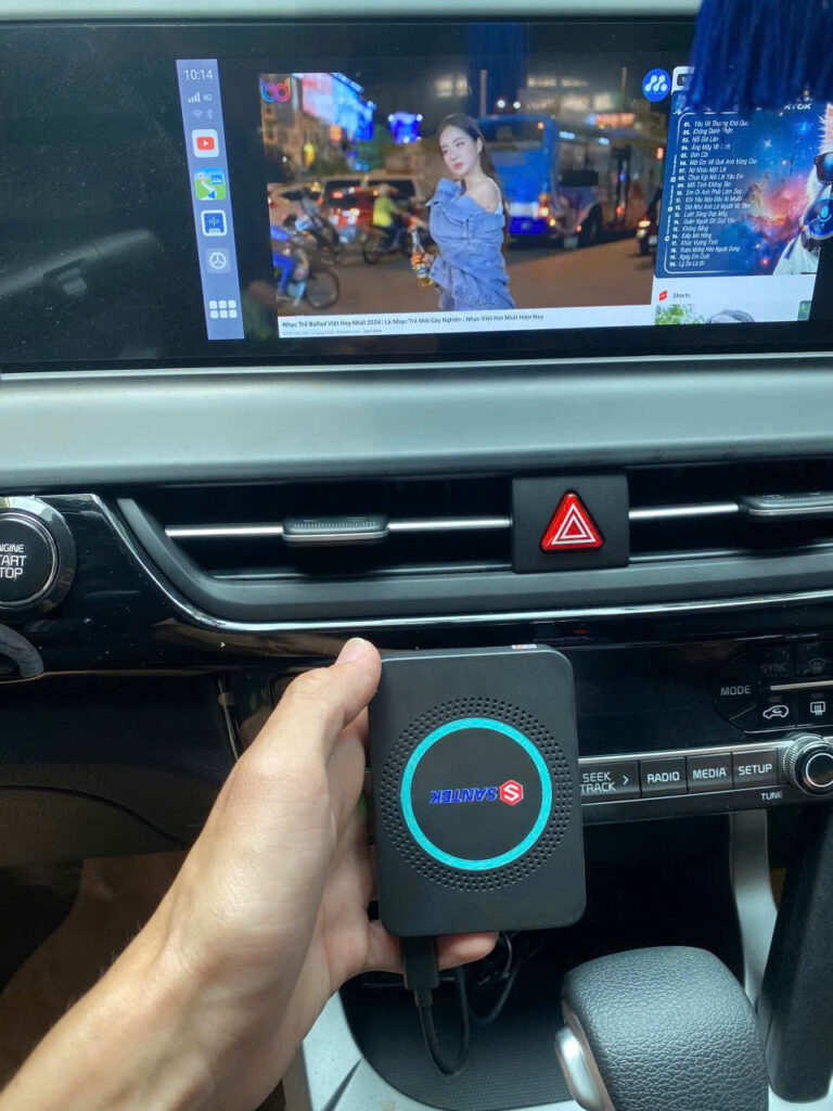 Màn hình ô tô Santek Màn Hình ô Tô Ra Lệnh Giọng Nói Thông Minh Và Hiện Đại, Giá Cả Tốt Nhất Hiện Nay