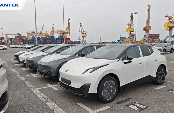 Lynk & Co 02 sắp về Việt Nam: Giá hơn 900 triệu, có tủ lạnh, đối đầu xe điện hạng sang