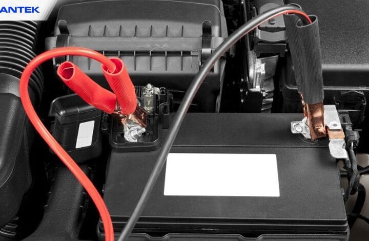 Top dụng cụ cứu hộ mọi tài xế cần có phòng khi hết ắc quy